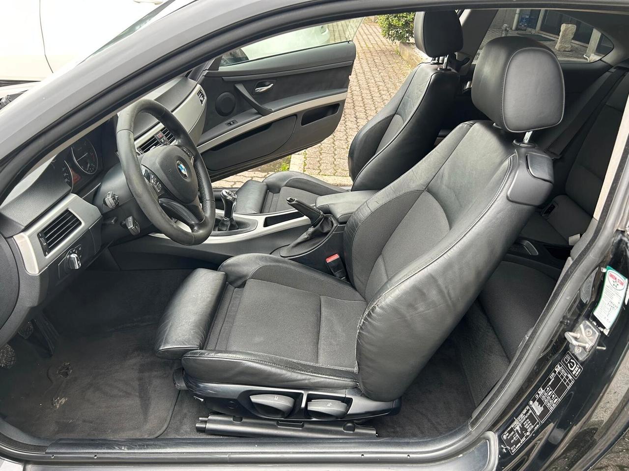 BMW 320 E92 Coupe Attiva 177cv MANUALE