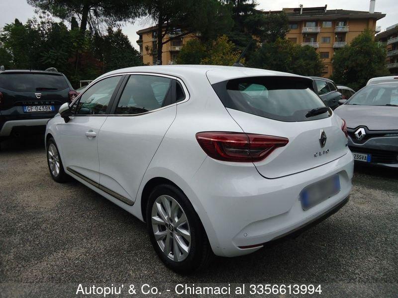 Renault Clio Full Hybrid 140 cv NEOPATENTATI