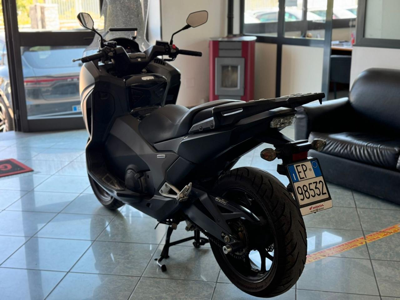 Honda Integra 750 SPORT