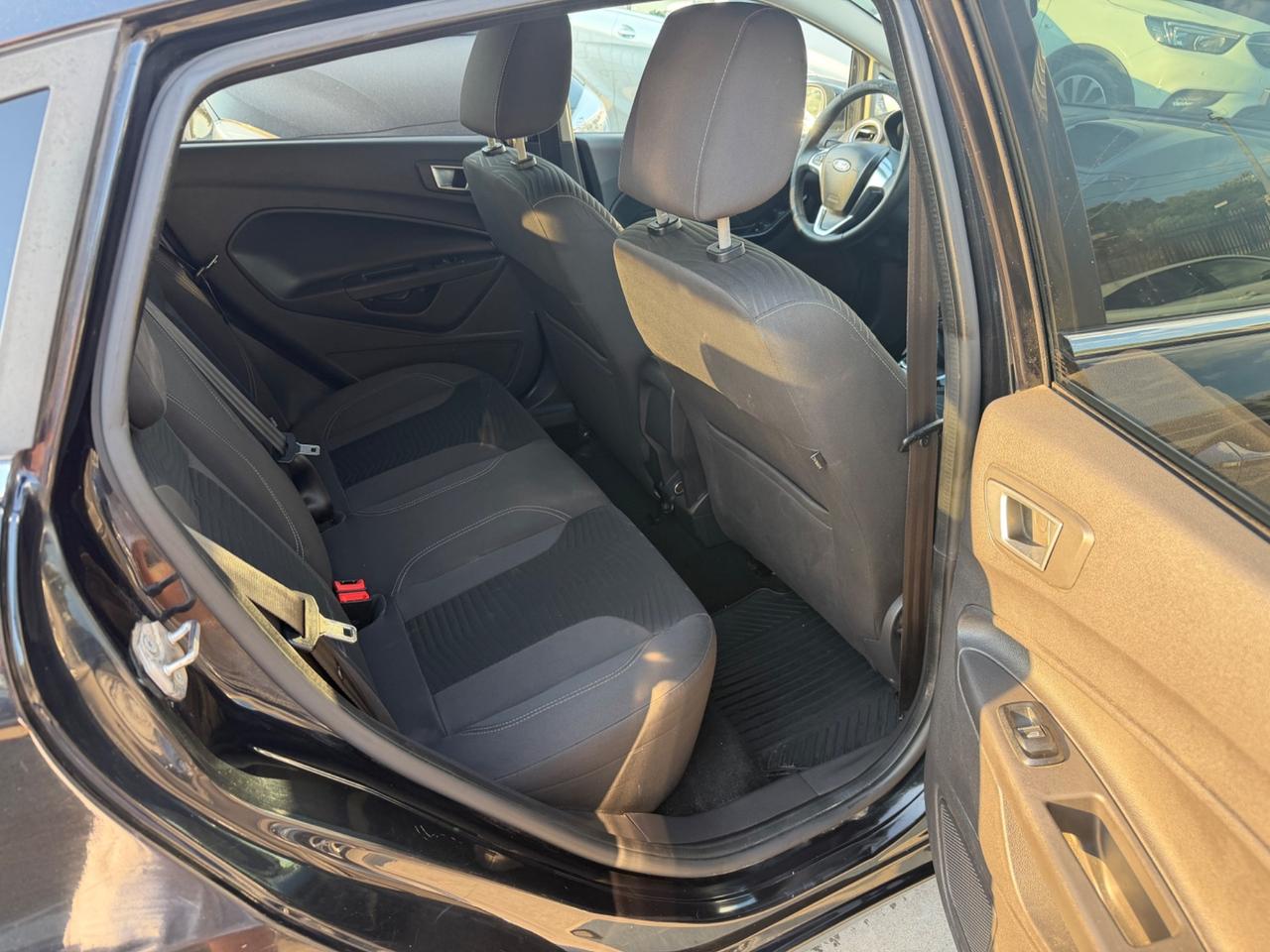Ford Fiesta 1.5 TDCi 75CV 5 porte Titanium