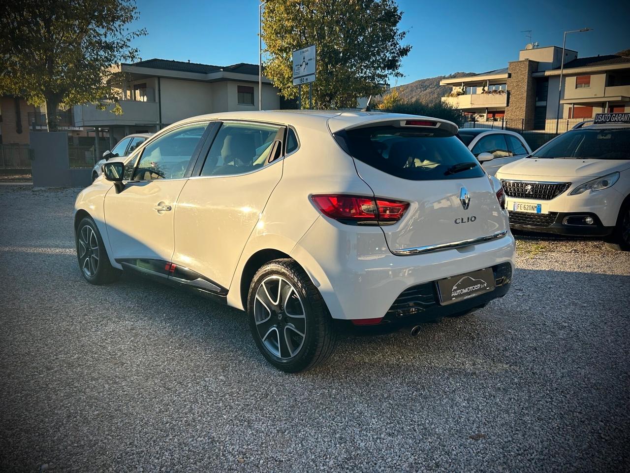 Renault Clio 1.2 5 porte UNIPROPRIETARIO - NEOPATENTATI