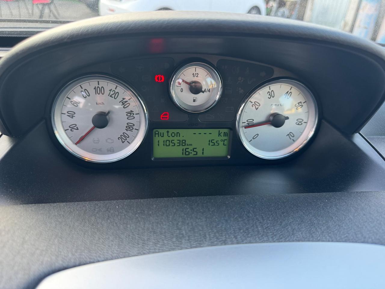 Lancia Ypsilon 1.2 benzina neopatentati