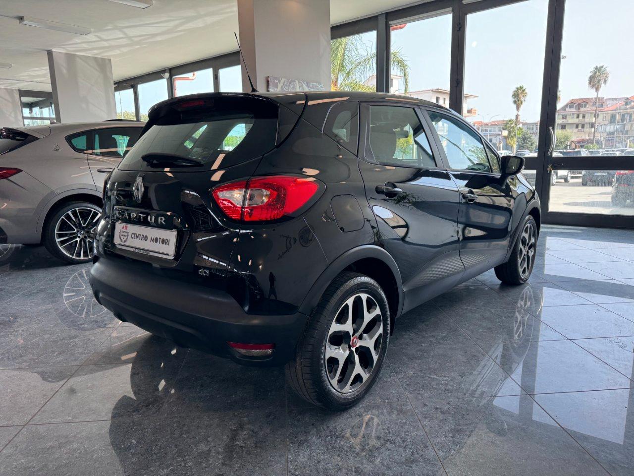 Renault Captur 1.5 dci Excite 90cv Total Black Cerchi 17