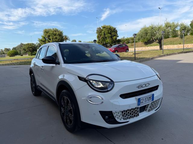 FIAT 600 HYBRID 145CV DCT MHEV+NAVI+RCAM+2PDC+LED