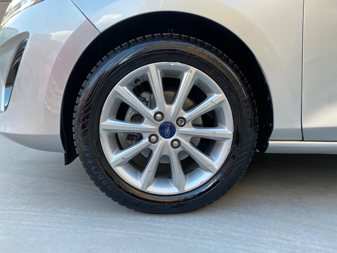 Ford Fiesta 1.1 Benzina