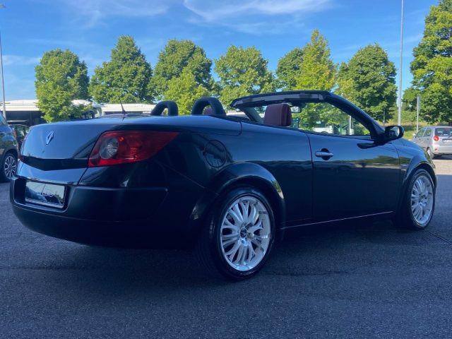 RENAULT Megane Mégane C-C 1.9 dCi/130CV Dynamique