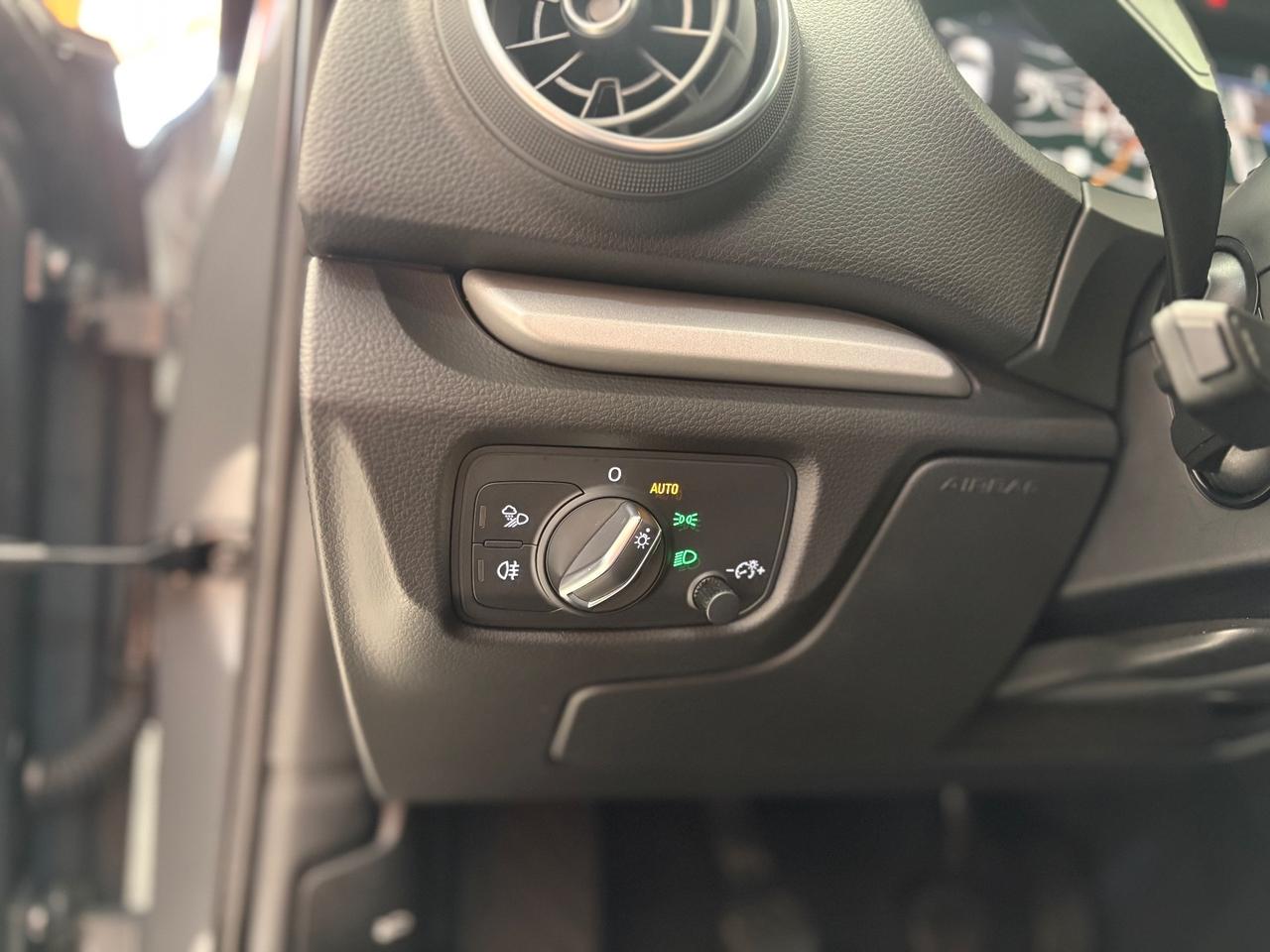 Audi A3 SPB 30 TFSI s line matrix navi virtual permute finanziamenti