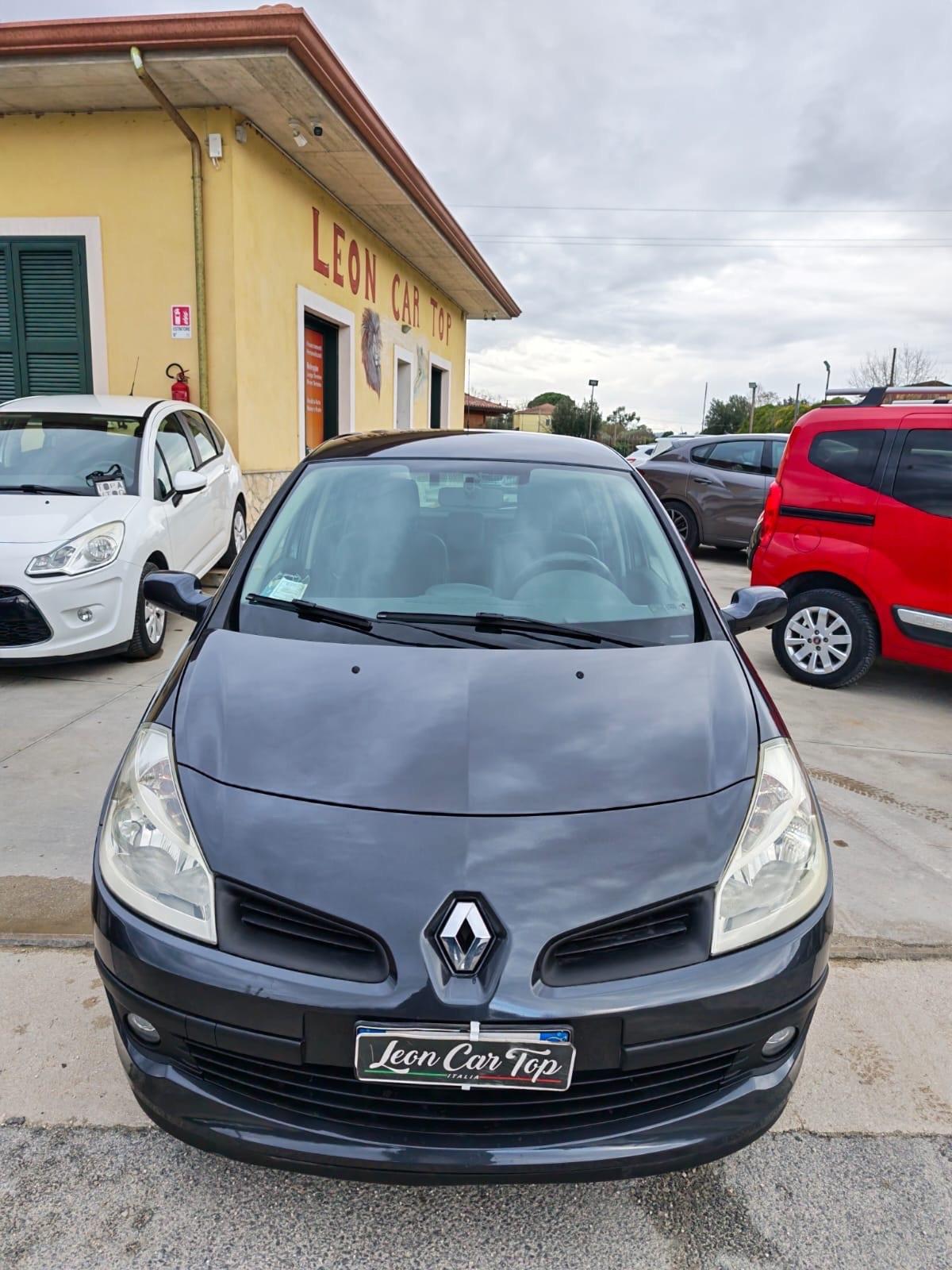 Renault Clio 1.2 16V 5 porte Yahoo! Garanzia 12 mesi