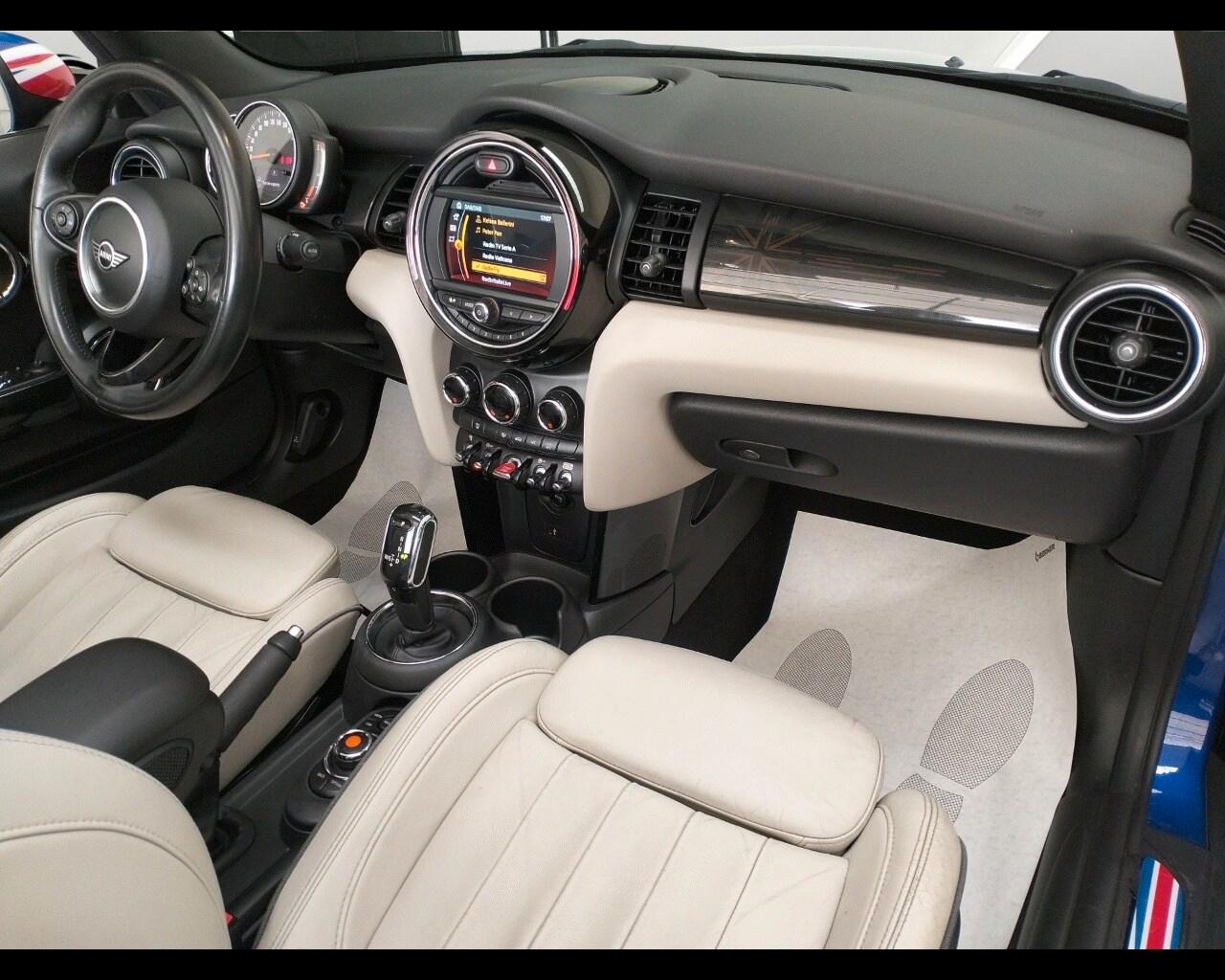 MINI Mini Cabrio (F57) Mini 1.5 Cooper D Hype...