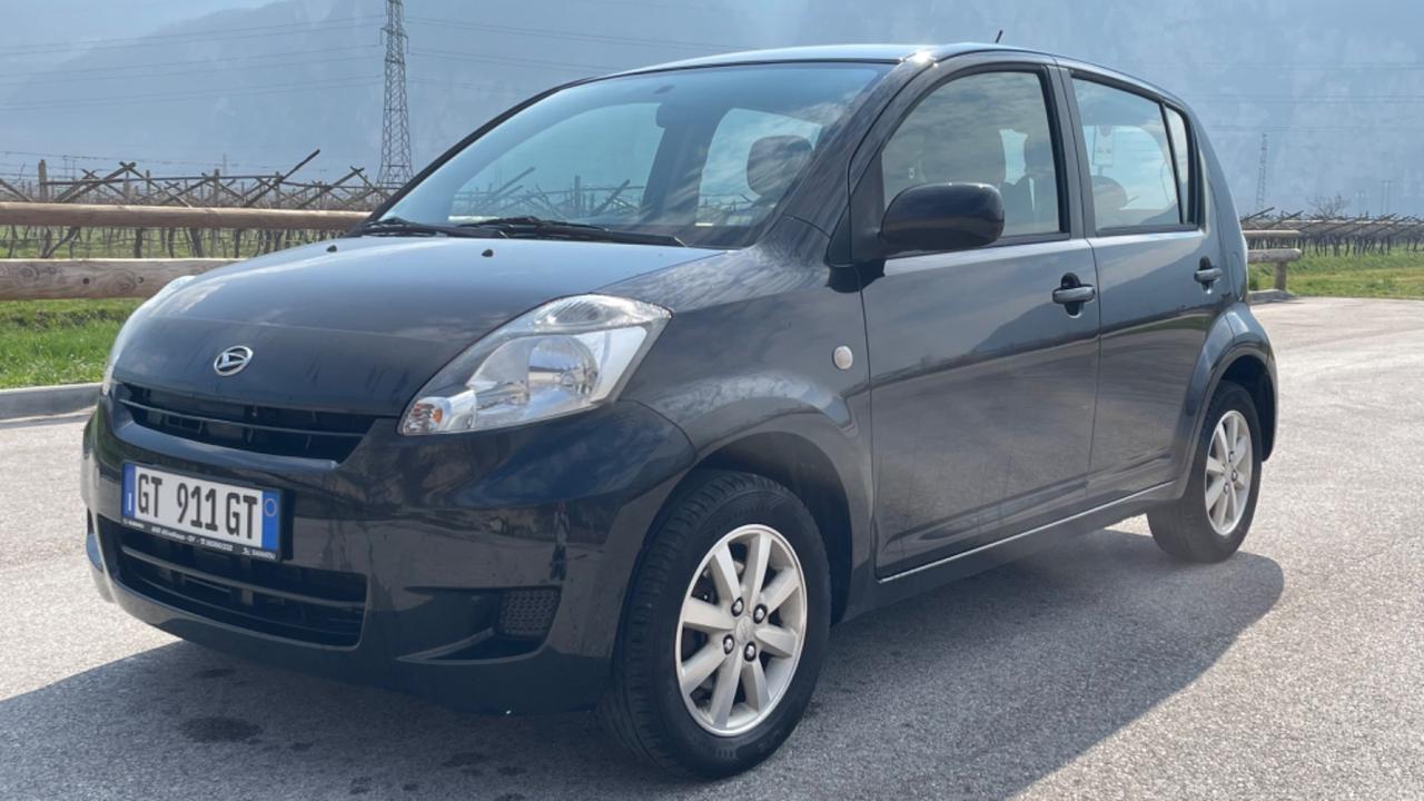 DAIHATSU SIRION 1.3 BENZINA 5 PORTE 4X4 - 2011