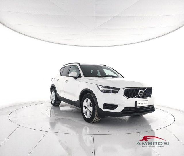 VOLVO XC40 D3 Momentum Core