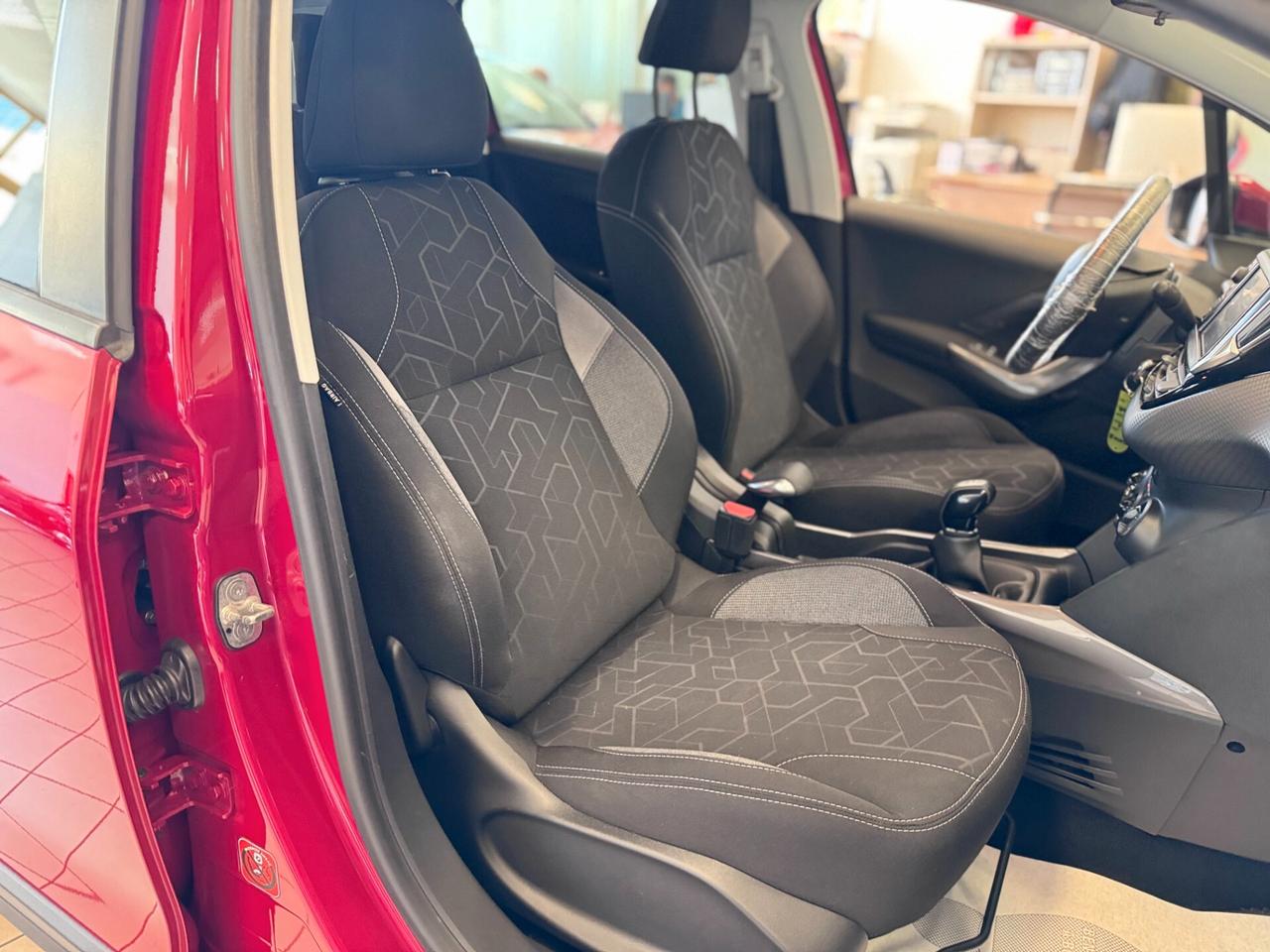 Peugeot 2008 BlueHDi 100 Allure