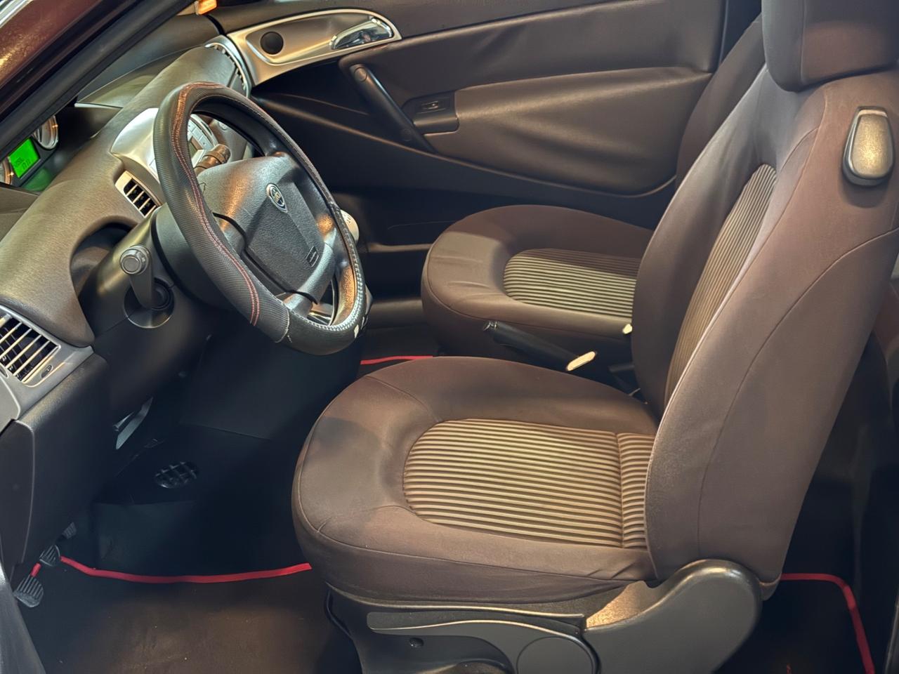 Lancia Ypsilon 1.2 Versus