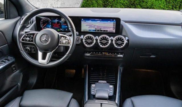 MERCEDES-BENZ EQA 250 Sport