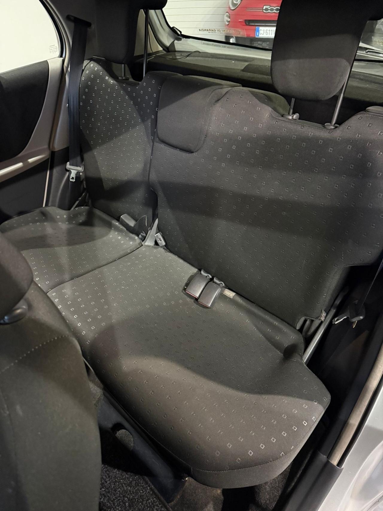 Toyota Yaris NEOPATENTATI