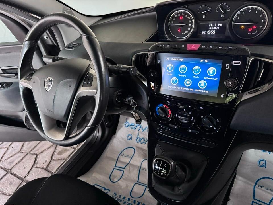 Lancia Ypsilon 1.0 FireFly 5 porte S&S Hybrid Ecochic Gold