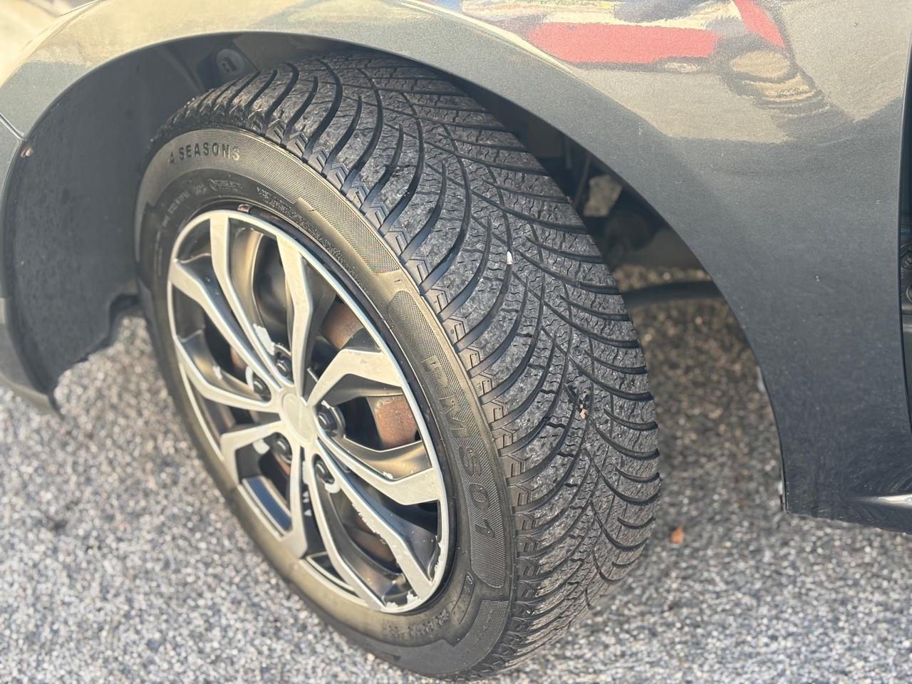 Dacia Sandero 1.2 16V GPL 75CV Story