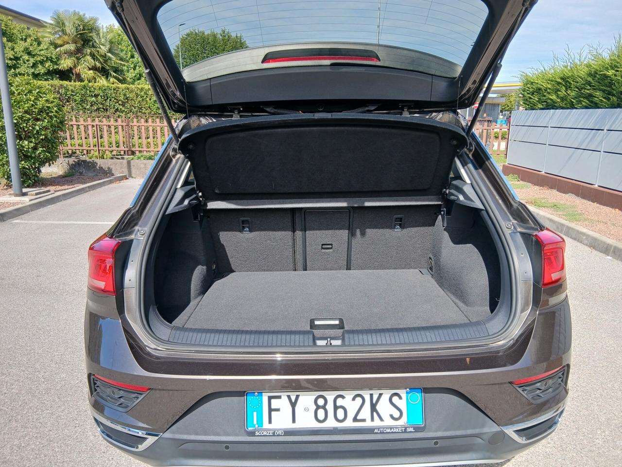 Volkswagen T-Roc 1.0 TSI 115 CV Style +teck pack tua a € 199 mese