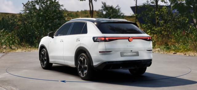 VOLKSWAGEN T-Roc 1.5 eTSI ACT 150 CV DSG R-Line