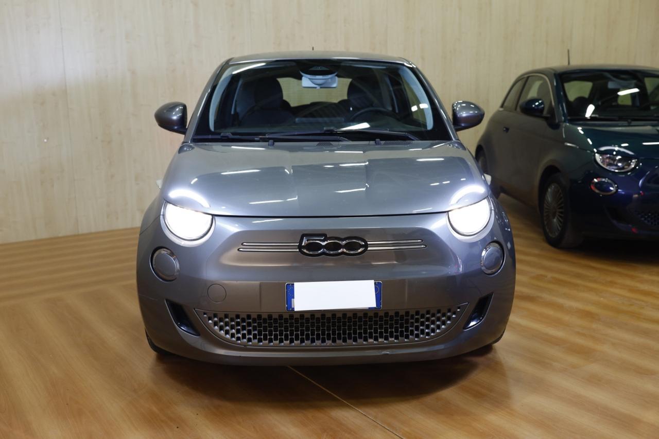 Fiat 500 500e Berlina 42 kWh Icon