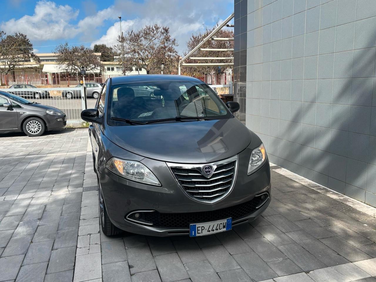 Lancia Ypsilon 1.3 mtj