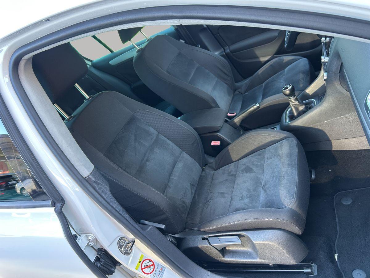 VOLKSWAGEN - Golf - 1.6 TDI 105CV DPF 5p. Highline