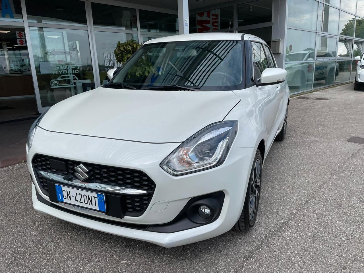 Suzuki Swift 1.2 Hybrid Top