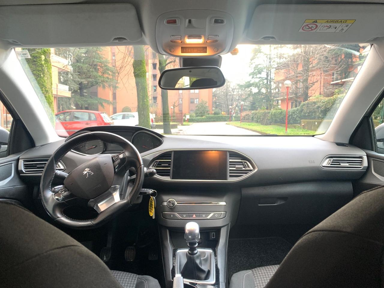 Peugeot 308 BlueHDi 130 S&S Allure