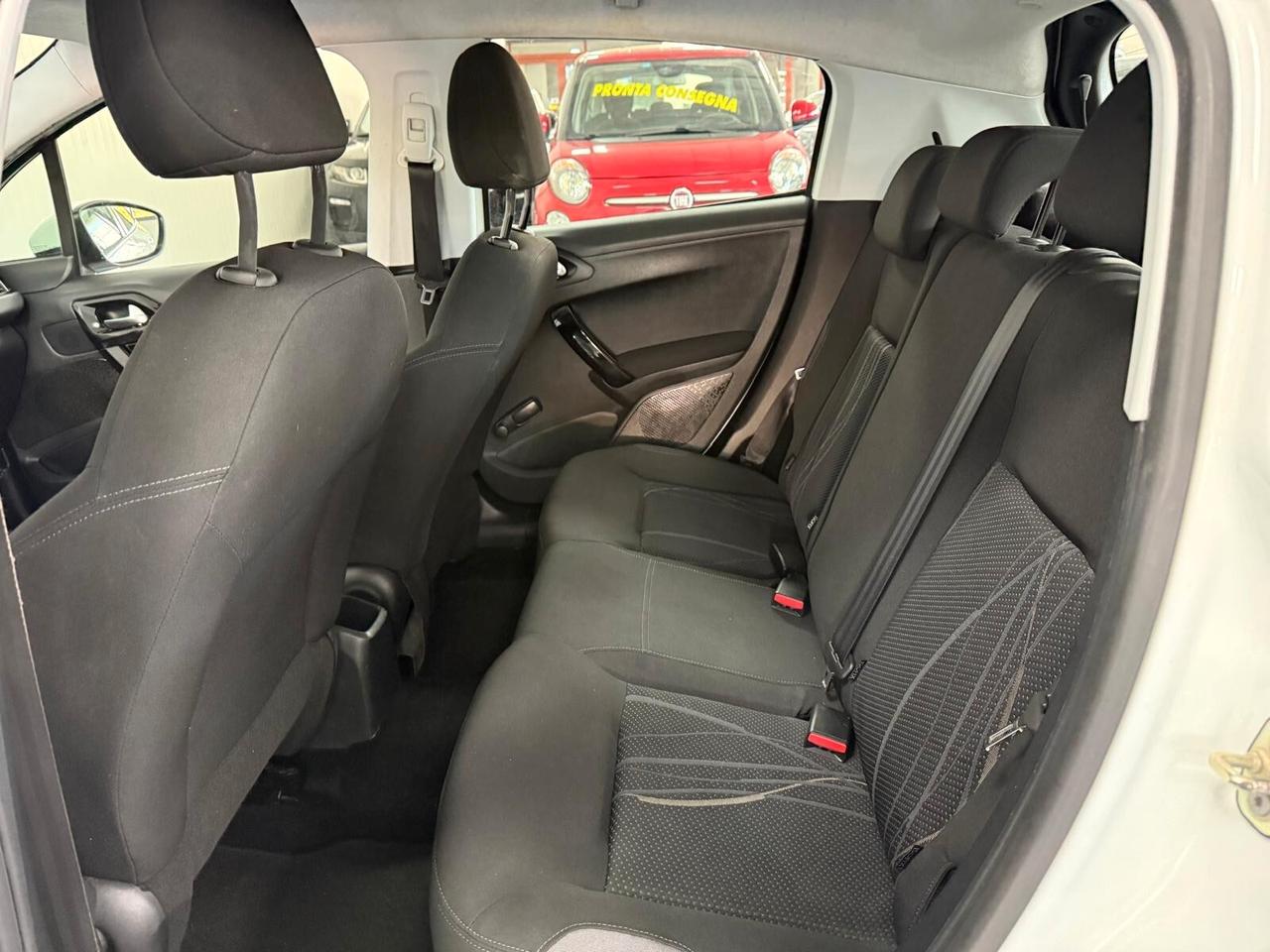 Peugeot 208 1.4 Hdi 68cv 5 porte