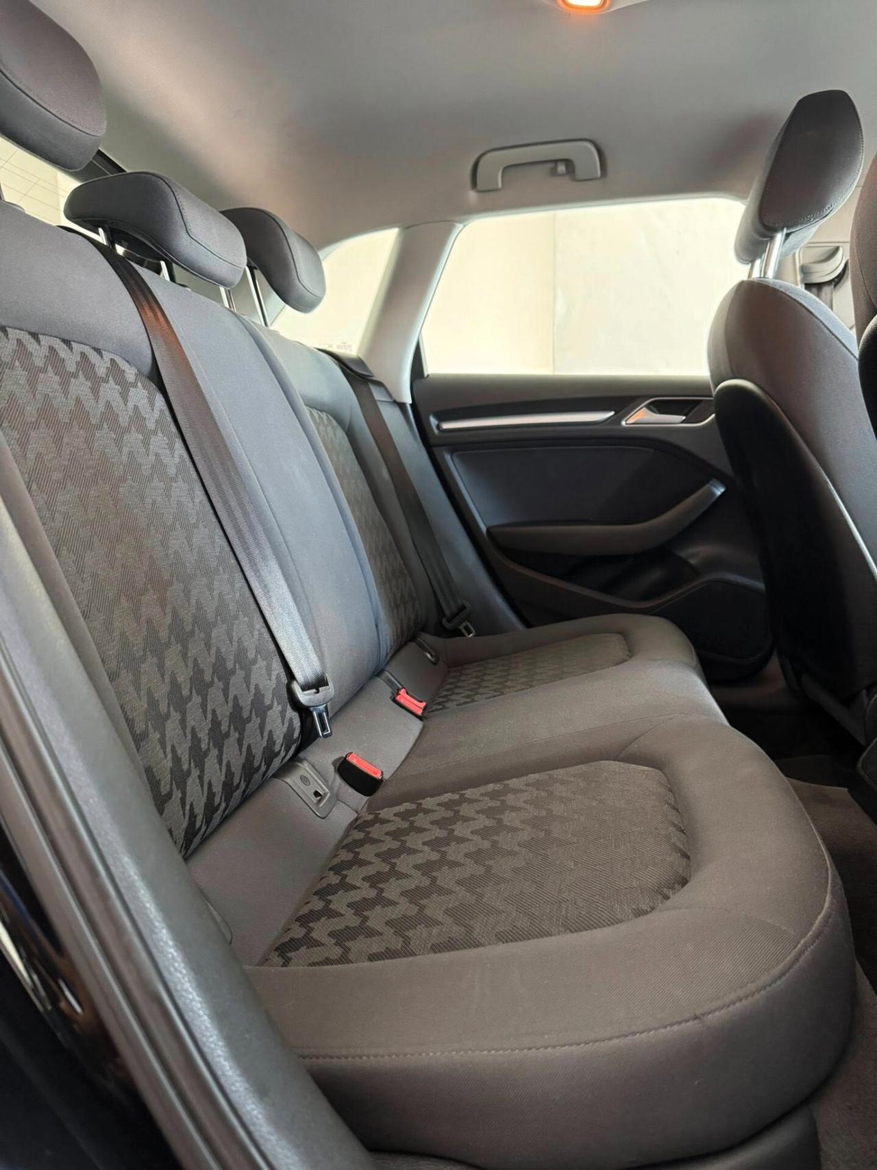 Audi A3 1.6 TDI clean diesel Ambition