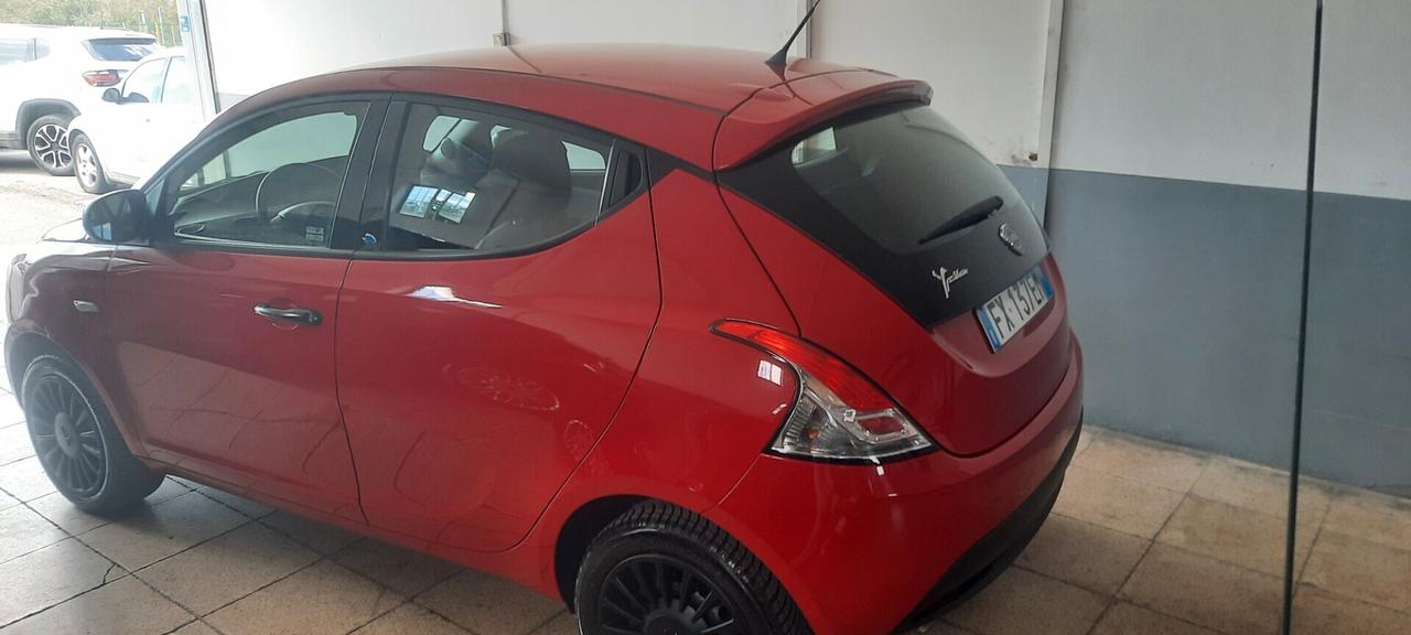 Lancia Ypsilon 1.2 69 CV 5 porte S&S Gold anno 2019