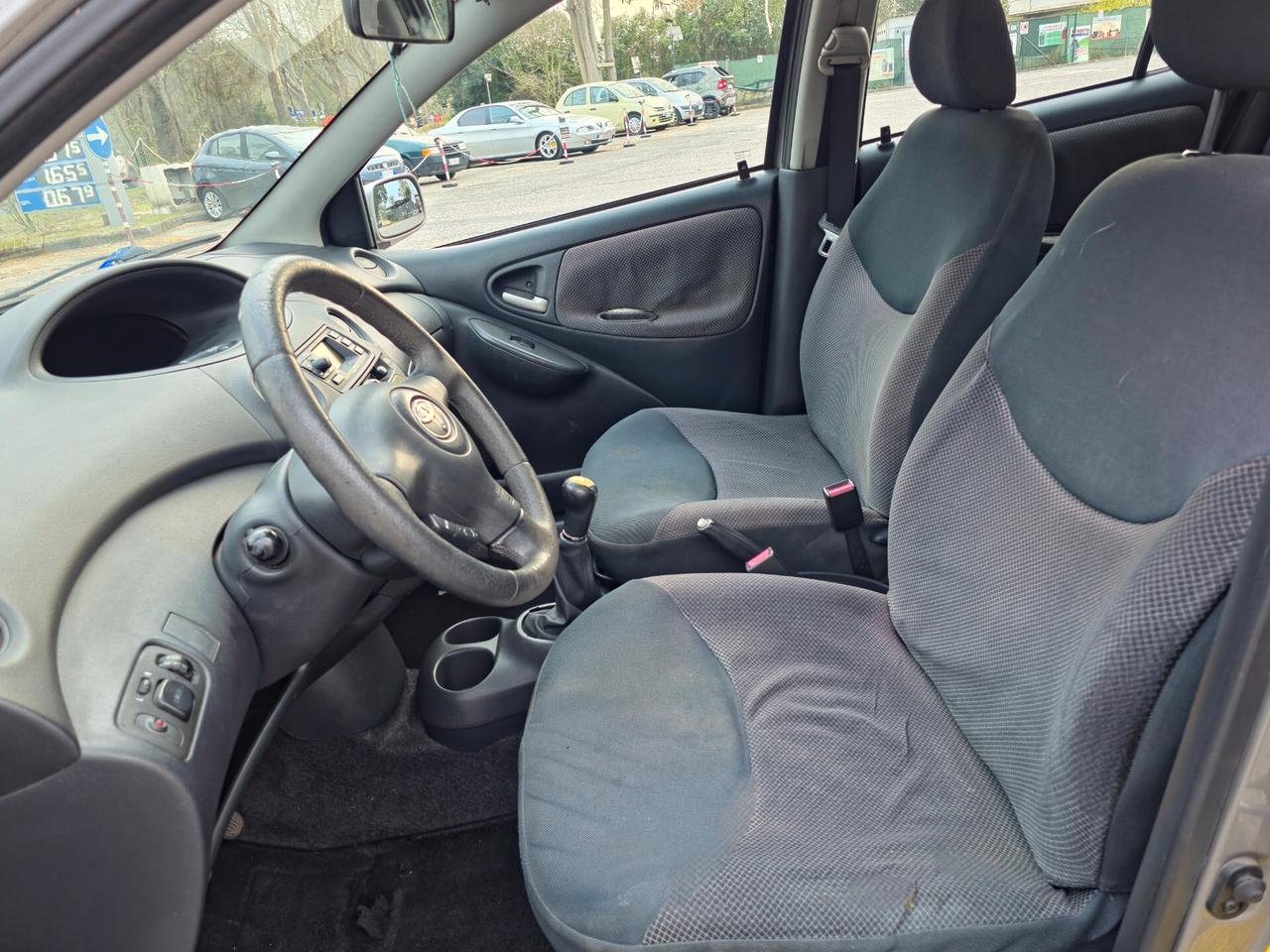 Toyota Yaris 1.0i 16V cat 5 porte Sol 2004-E4 Manuale NEO