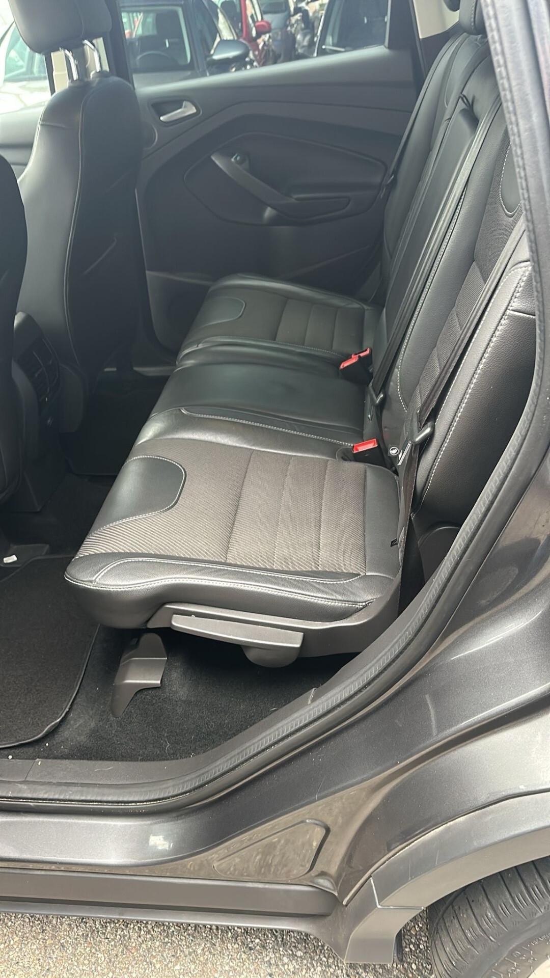 Ford Kuga 2.0 TDCI 150 CV S&S 2WD Titanium