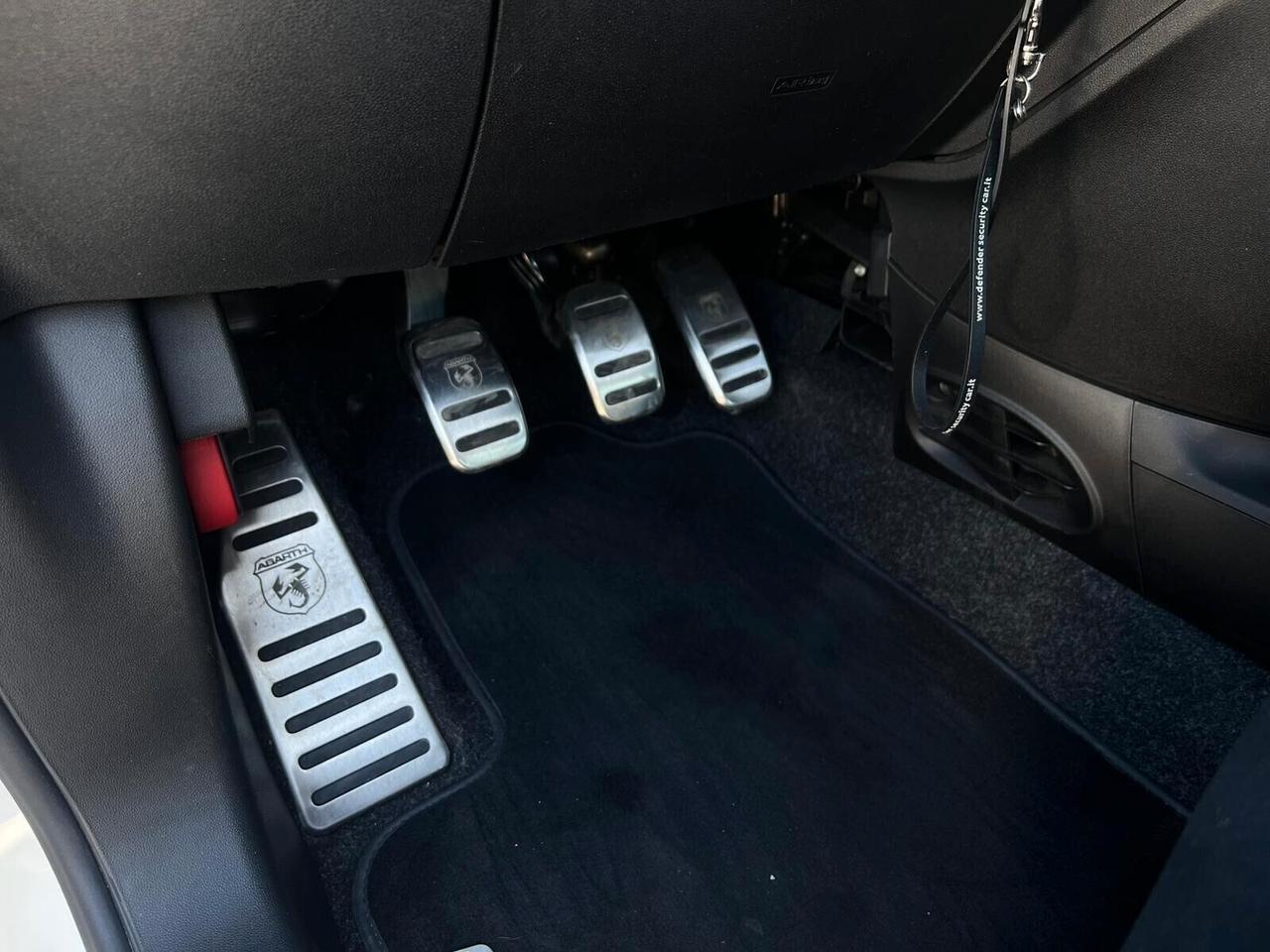 Abarth 595 1.4 Turbo T-Jet 145 CV Allestimento competizione - Selleria Sabelt