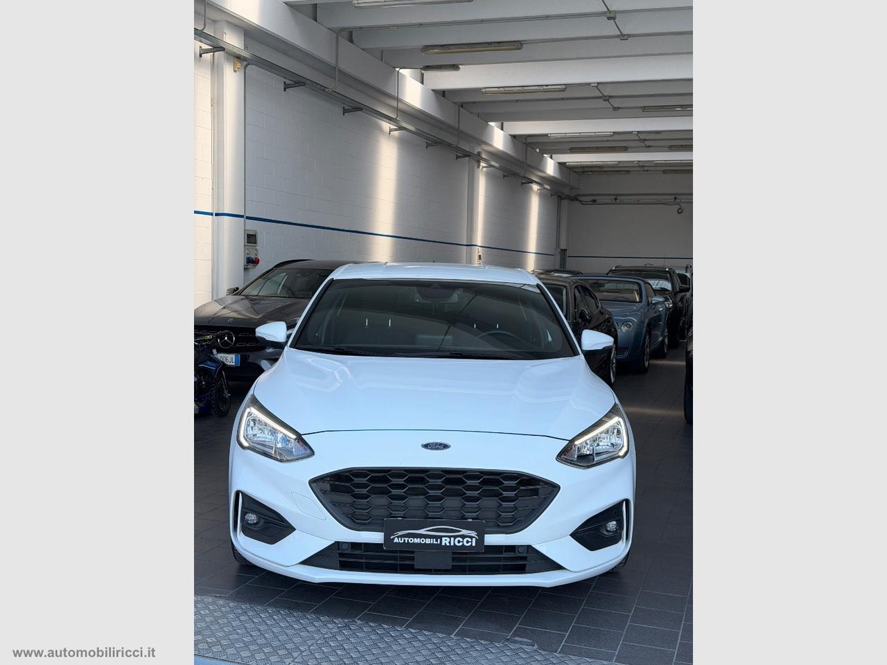 FORD Focus 1.0 EcoBoost Hybrid 125CV ST LINE