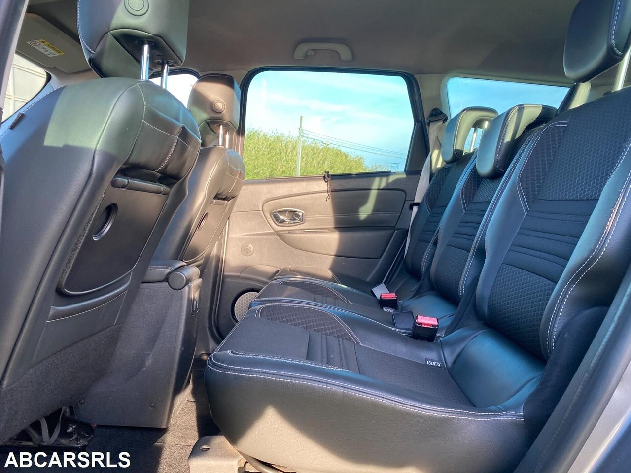 RENAULT - Grand Scénic - dCi 8V 110 CV EDC