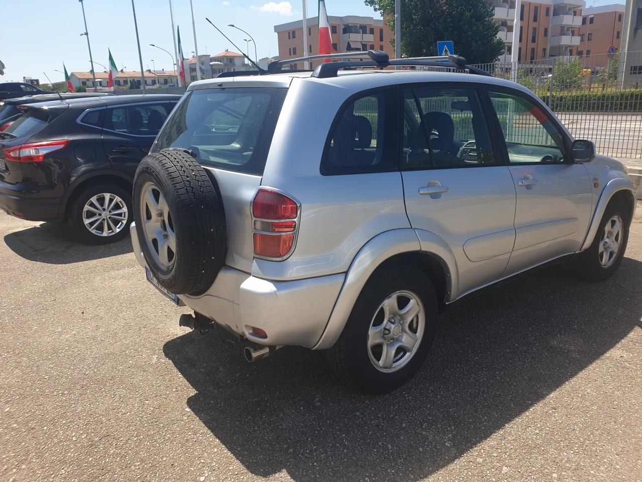 Toyota RAV 4 RAV4 2.0 Tdi D-4D cat 5 porte Sol