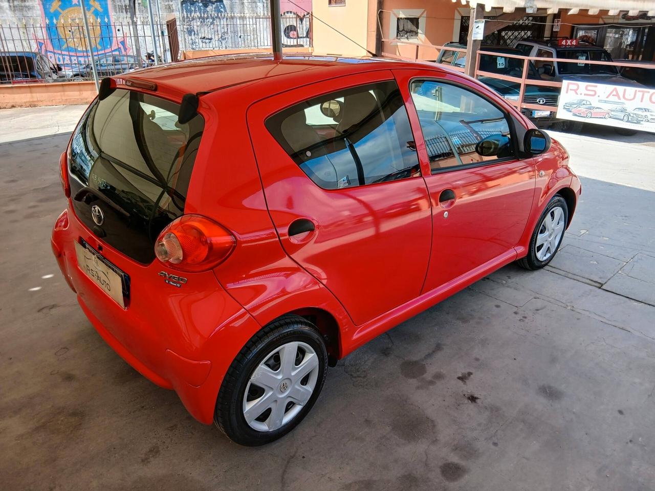 TOYOTA Aygo 1.0b 5p soli km114000 full 05