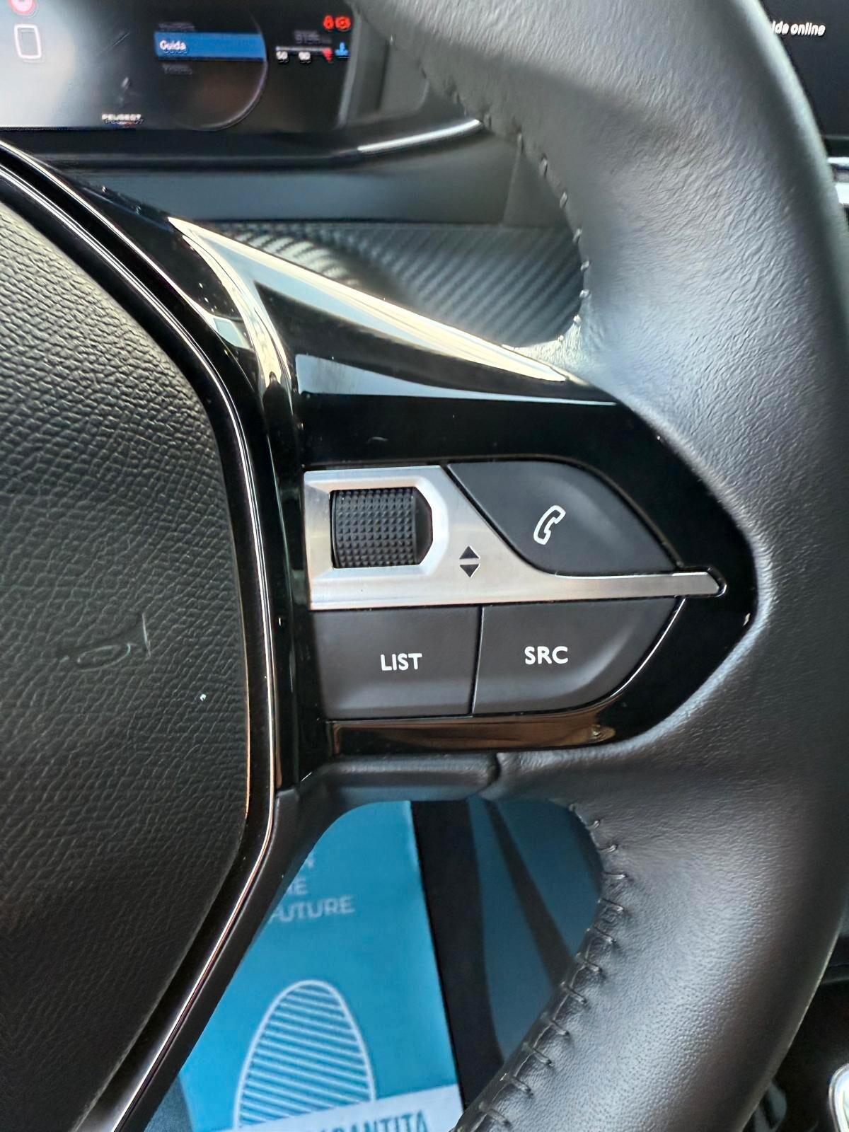 Peugeot 2008 PureTech 100 S&S Allure - ok neopatentati -