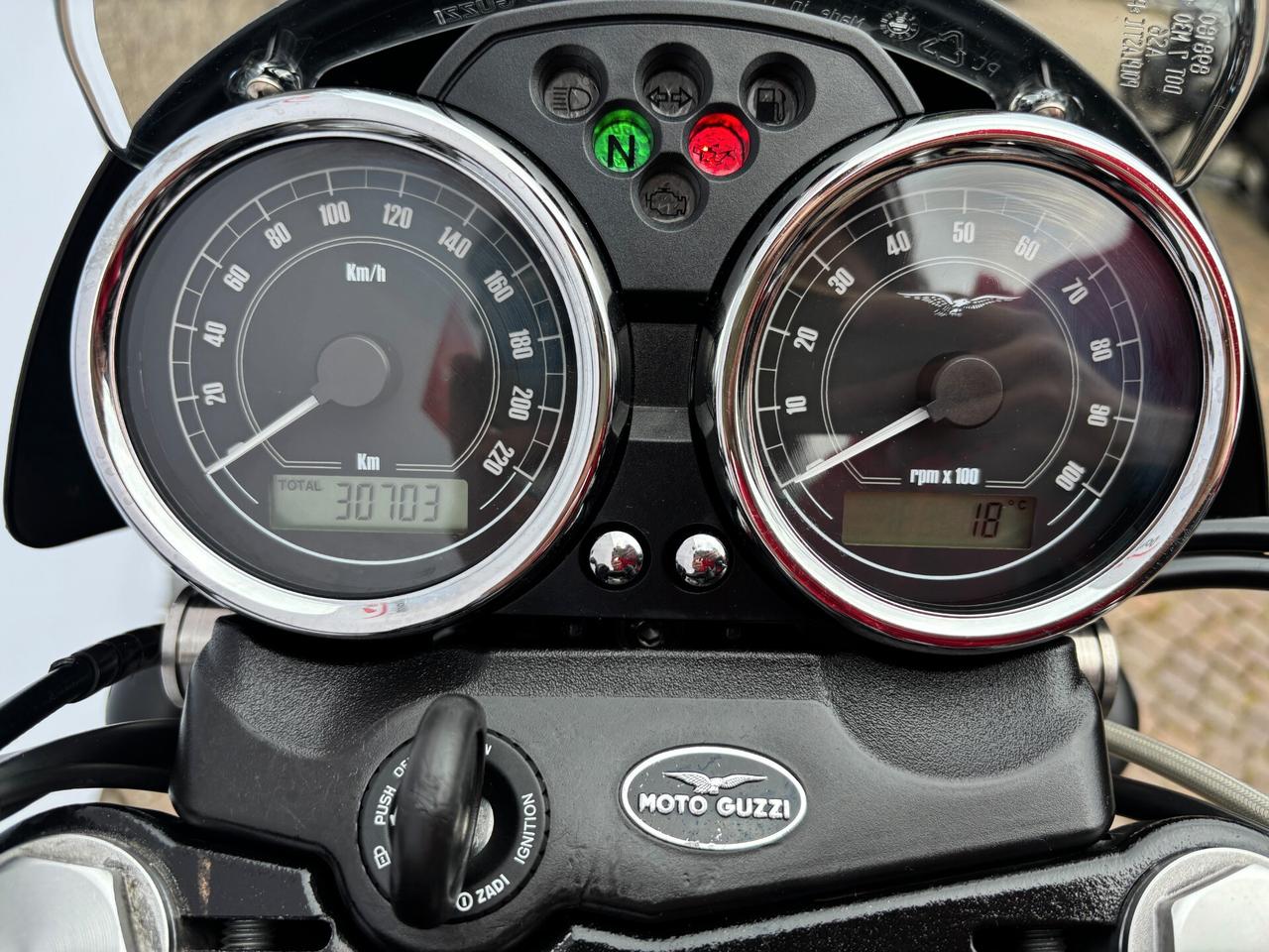 Moto Guzzi V7 Stone