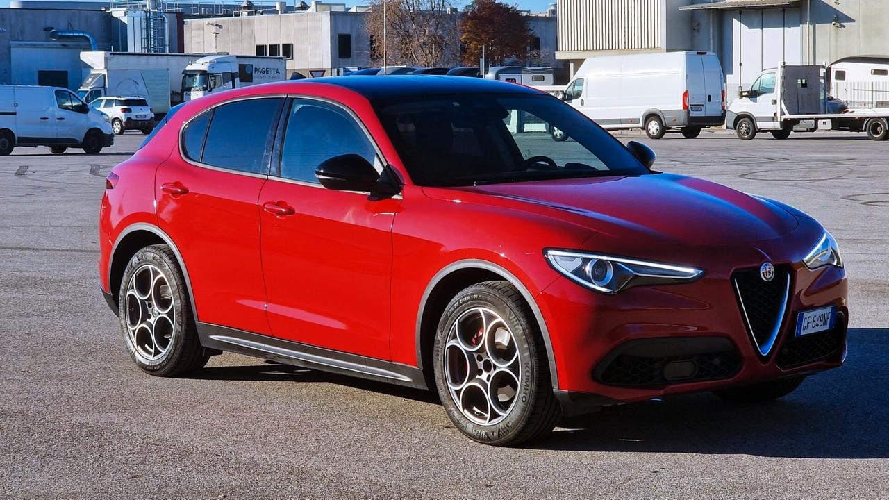 Alfa Romeo Stelvio 2.2 Turbodiesel 160 CV Rosso Edizione Gancio Traino