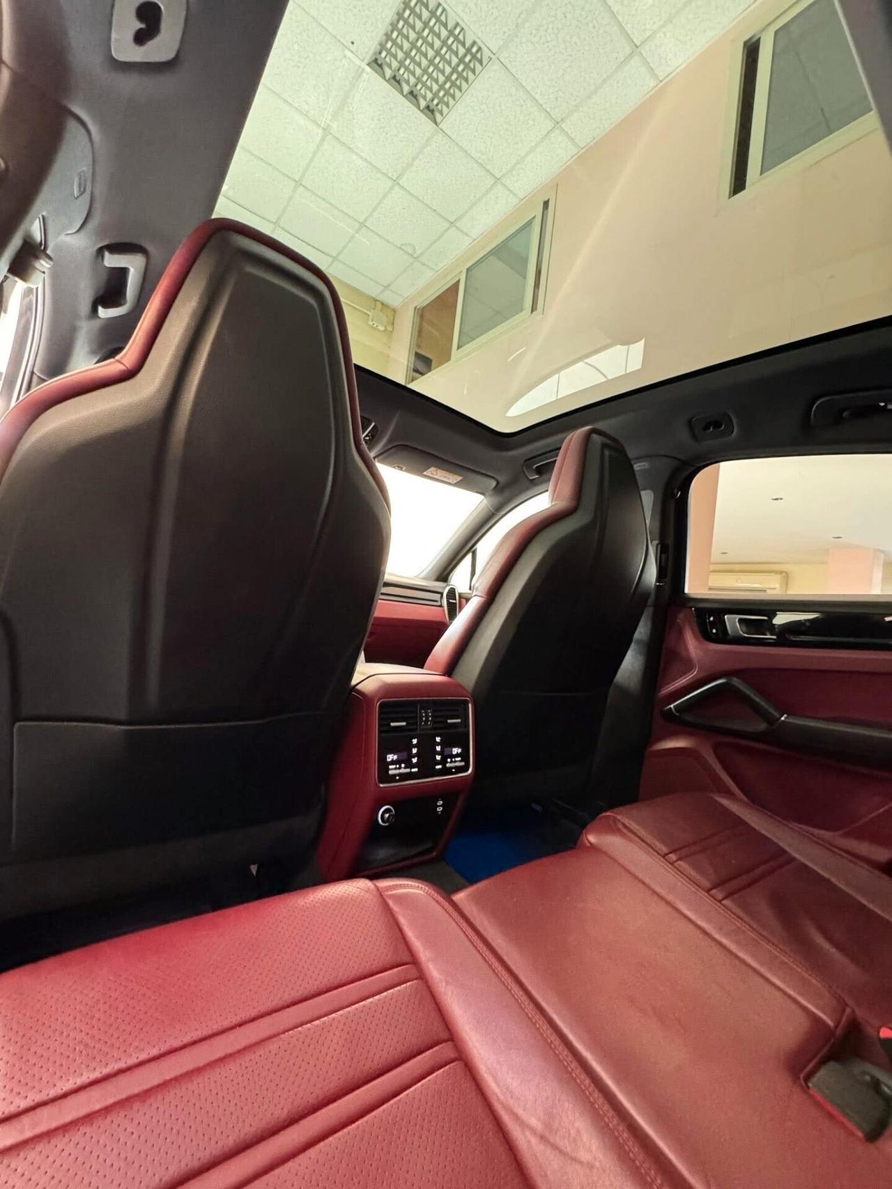 Porsche Cayenne Coupé 3.0 V6 E-Hybrid