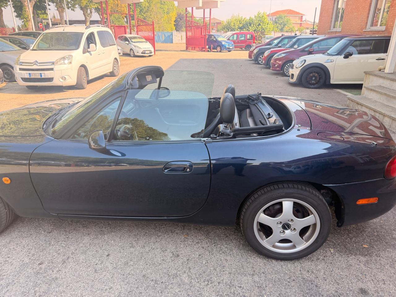 Mazda MX-5 1.6i 16V cat