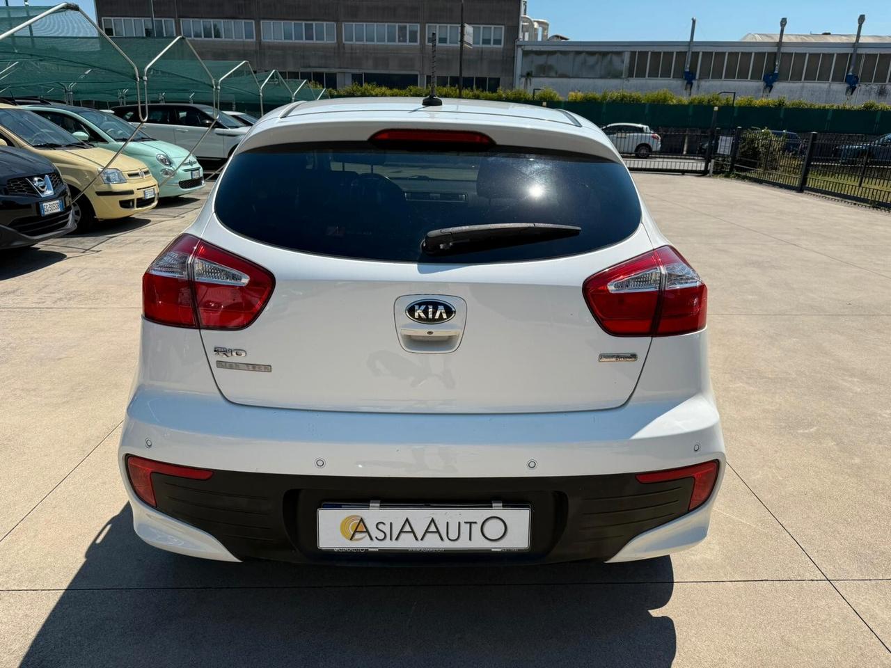 Kia Rio 5p 1.4 crdi diesel e6 carrozzeria da rivedere