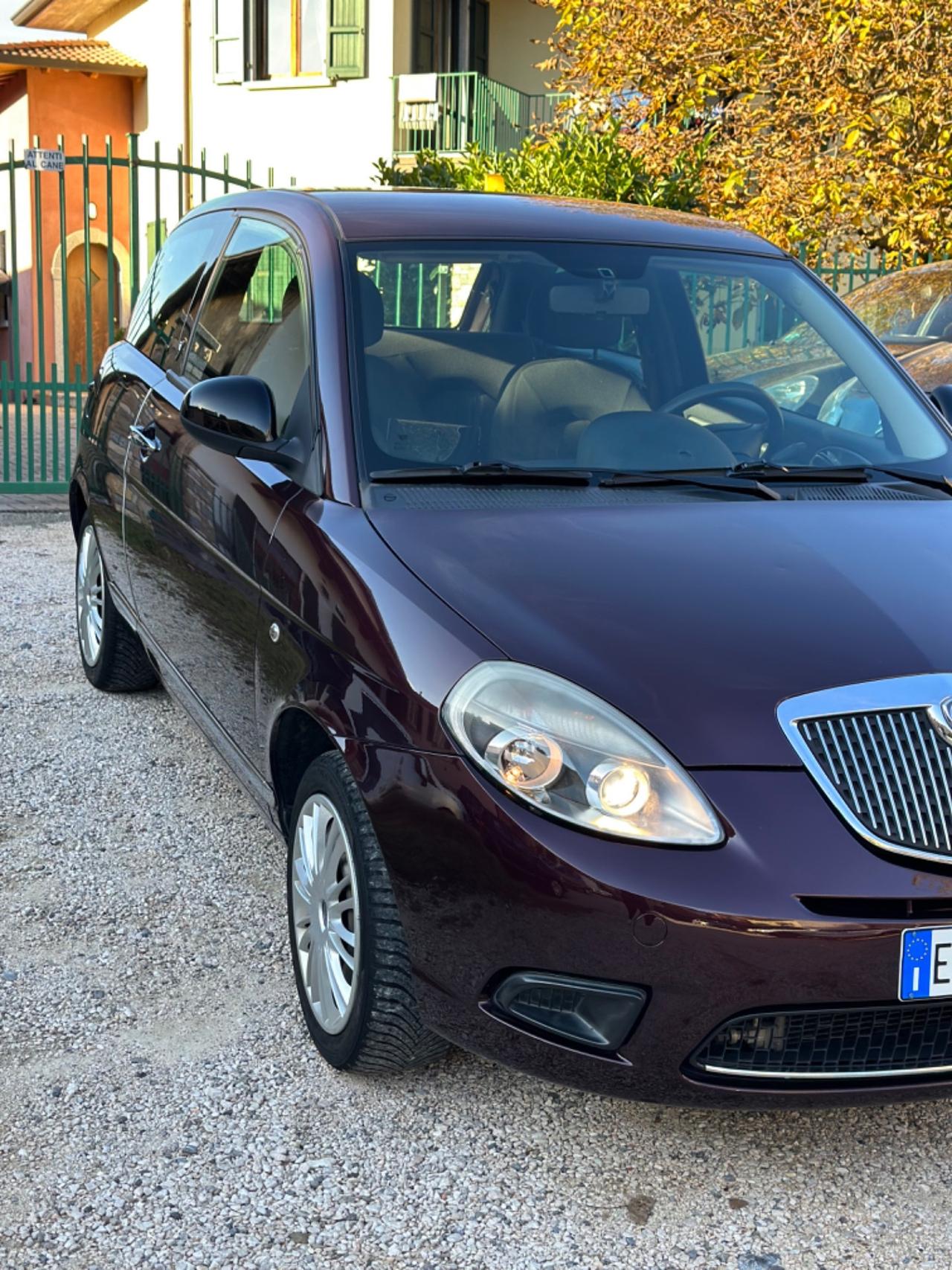 Lancia YPSILON 1.2 UNYCA NEOPAT KMCERT GARANZ