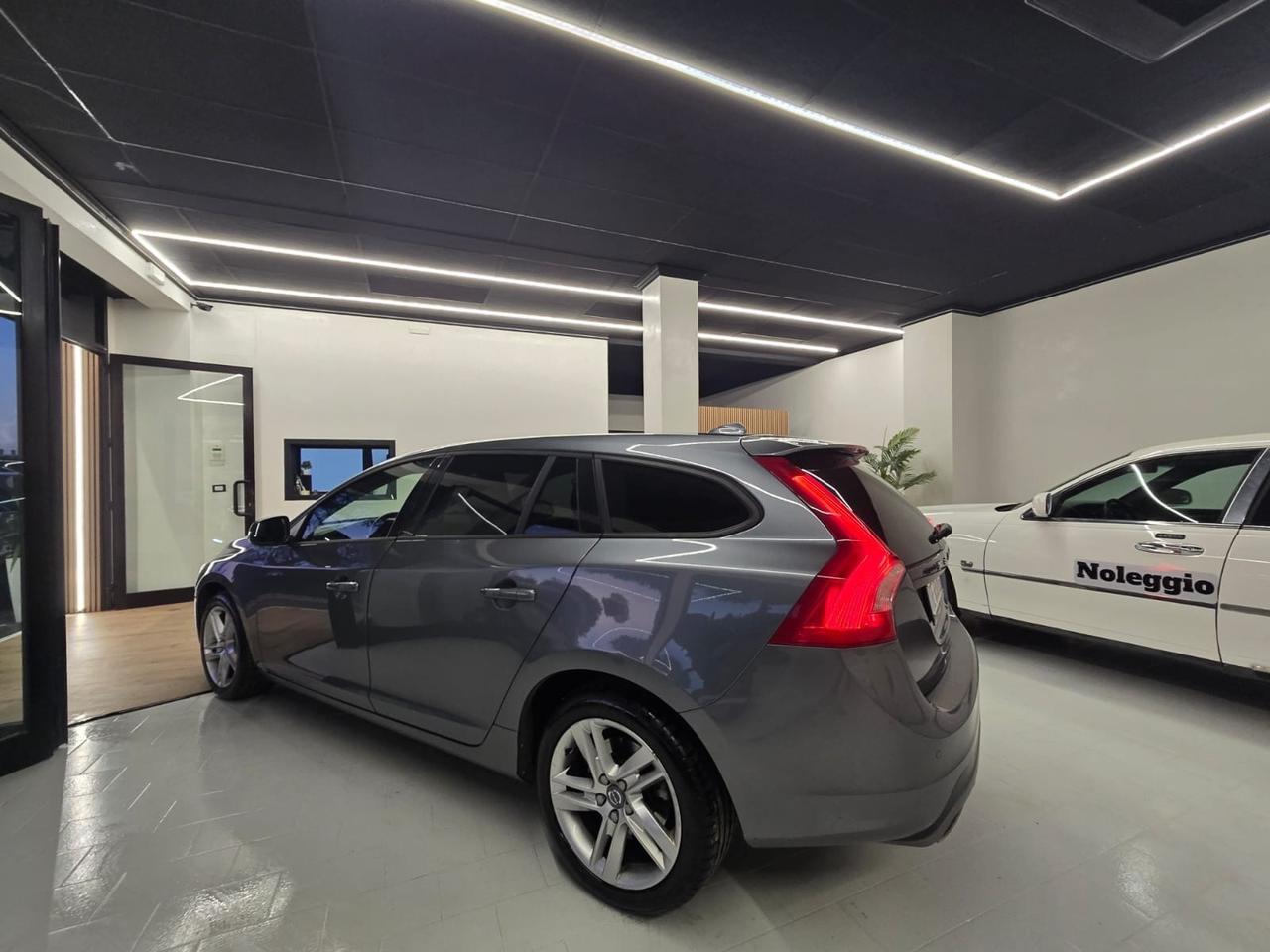 Volvo V60 D5 Geartronic Summum