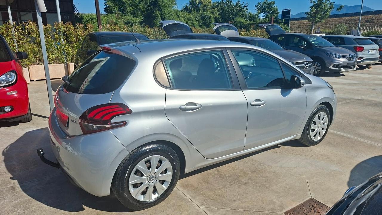 Peugeot 208 PureTech 68 5 porte 2016