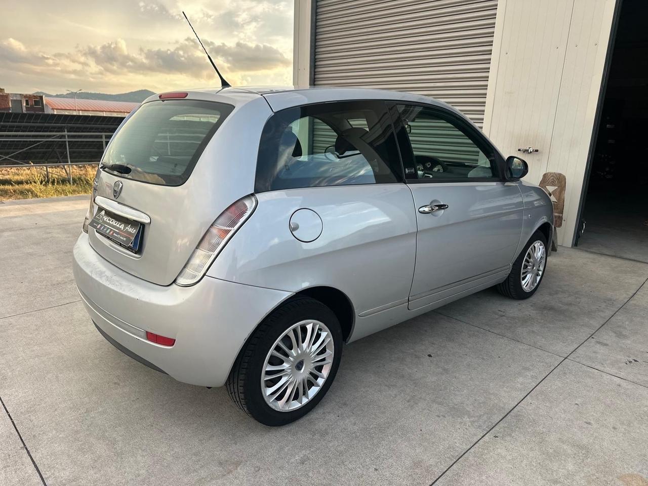 Lancia Ypsilon 1.2 69 CV Elle