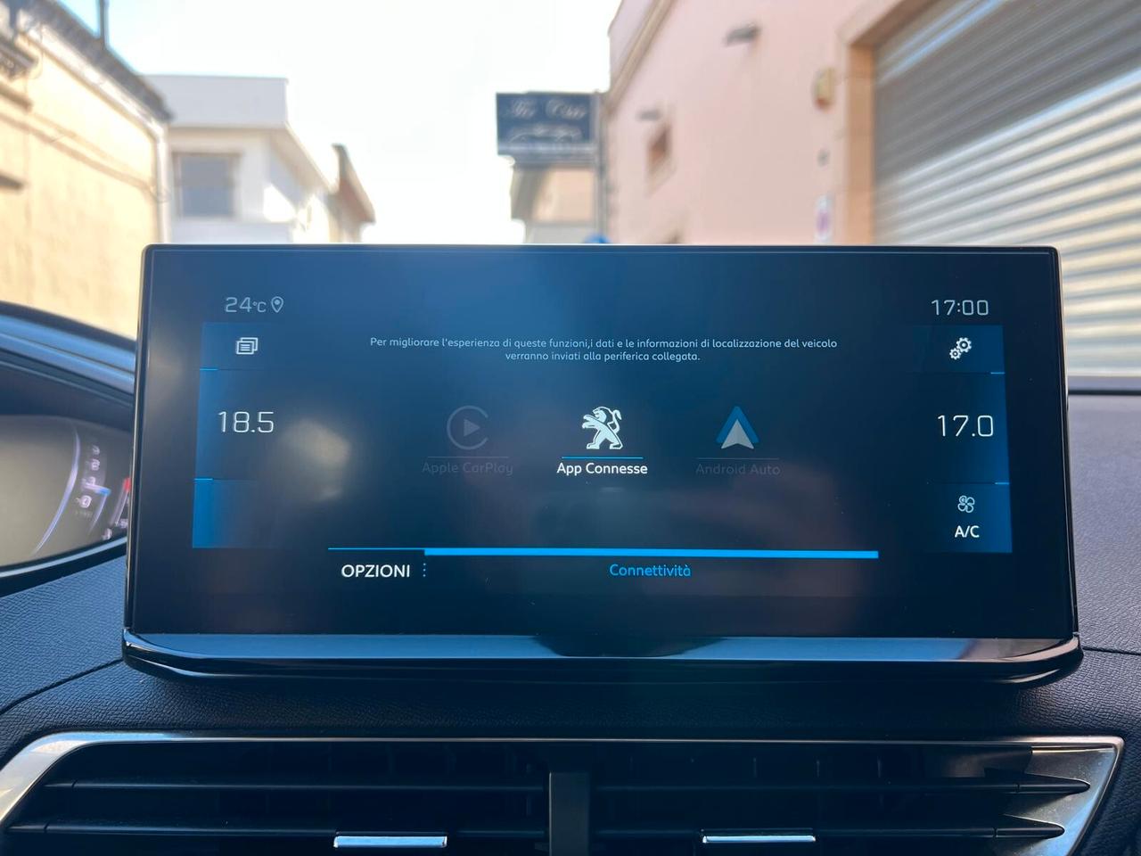 PEUGEOT 3008 ALLURE 1.5 130CV PELLE NAVI CAM ANNO 2022