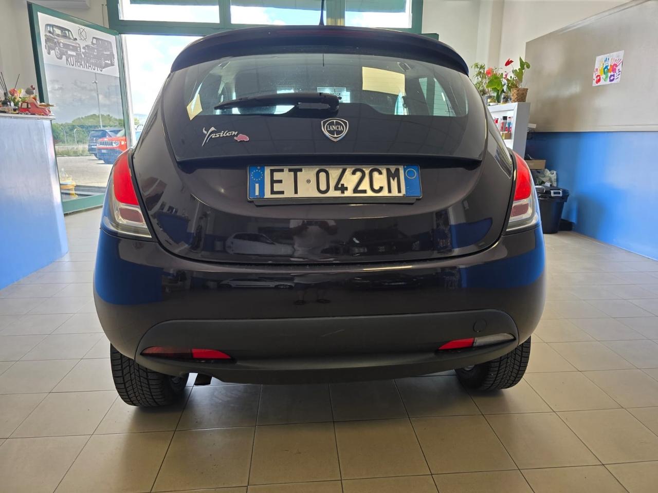Lancia Ypsilon 0.9 TwinAir 85 CV 5 porte Metano Ecochic Gold